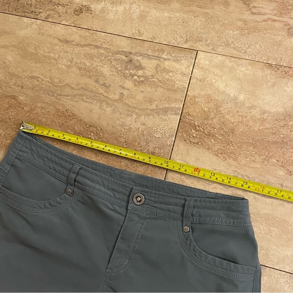 KUHL WOMENS SHORT HIKING OUTDOOR SIZE 8 GREEN “BORN IN THE MOUNTAINS” WAIST 30” - Picture 3 of 11